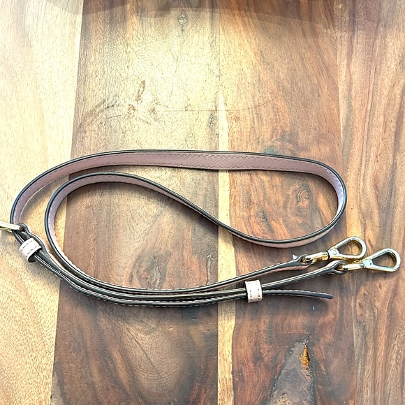 Michael Kors Authentic Mauve Leather Bag - Picture 11 of 11